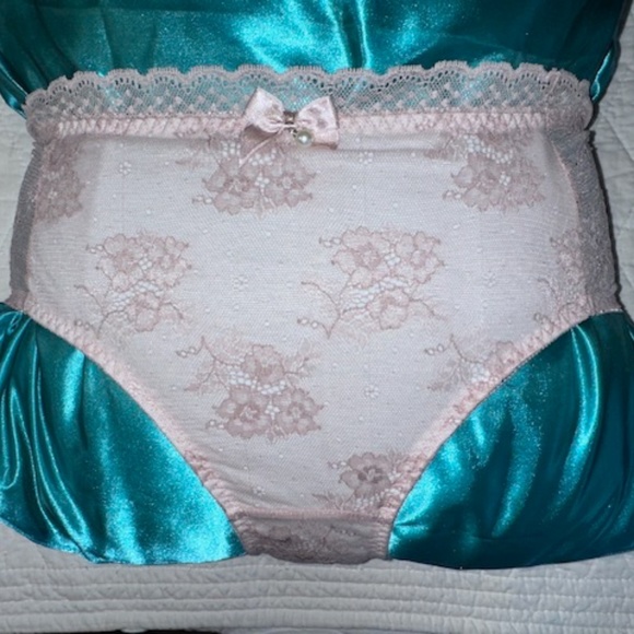 All lace Menstrual Panties. High waist Lolita Kawaii Period Panties - Picture 1 of 9